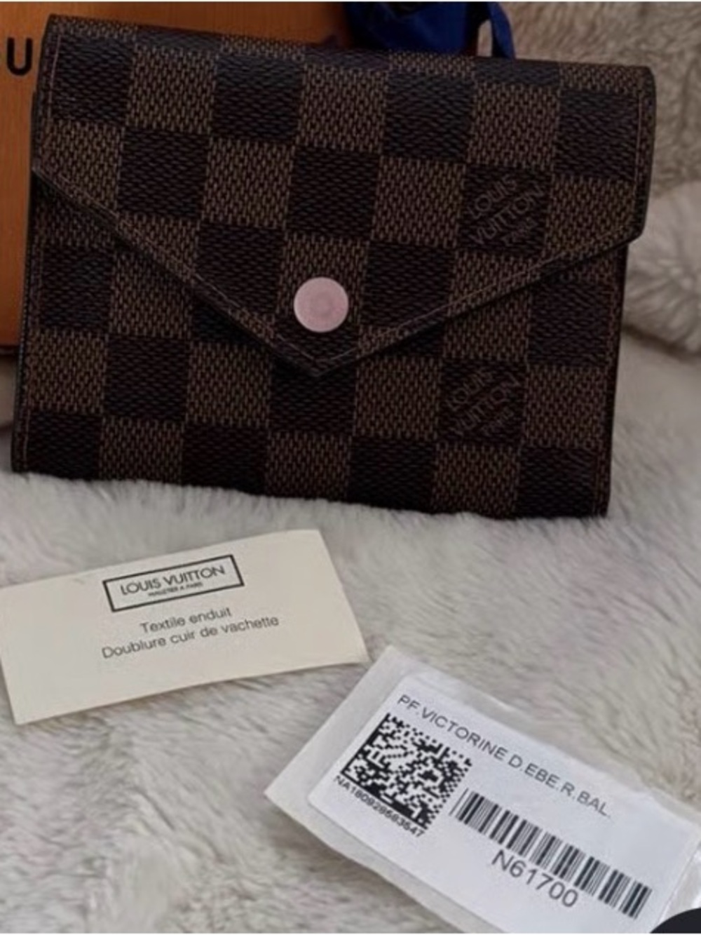 Victorine Ebene / Pink Wallet